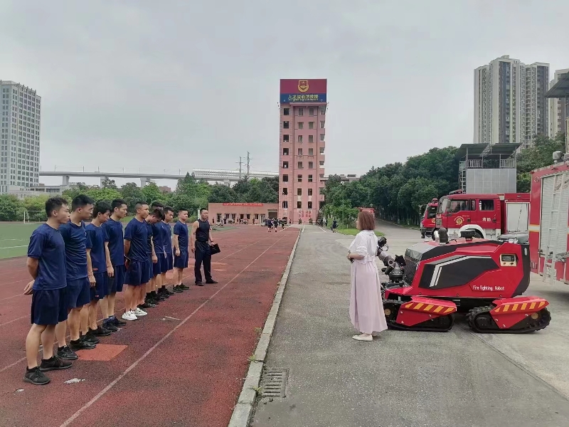 舉升搶險主戰(zhàn)消防車、全地形消防滅火機器人巡展演示圓滿結(jié)束